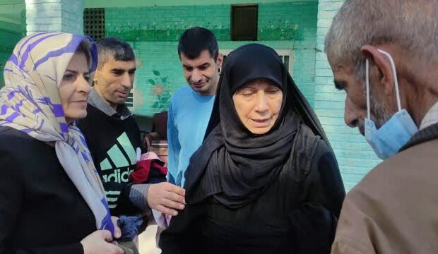 گزارش تصویری؛ عیادت بانوان نیکوکار کهریزک از سالمندان و معلولین انوار آفتاب گزارش تصویری؛ عیادت بانوان نیکوکار کهریزک از سالمندان و معلولین انوار آفتاب