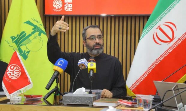 تجلیل از خانواده شهید حاج رمضان و شهدای رسانه، در دهمین دوره گردهمایی بزرگ فعالان مردمی اربعین تجلیل از خانواده شهید حاج رمضان و شهدای رسانه، در دهمین دوره گردهمایی بزرگ فعالان مردمی اربعین