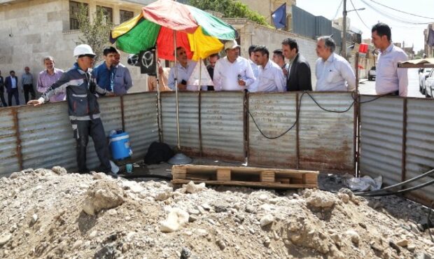 بازدید مدیرعامل آبفای کشور از اصلاح شبکه فاضلاب با روش نوین لوله شکافی در قم بازدید مدیرعامل آبفای کشور از اصلاح شبکه فاضلاب با روش نوین لوله شکافی در قم