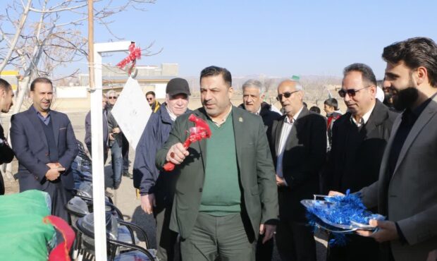 زنگ انقلاب همزمان با سراسر کشور در شهر دستجرد نواخته شد