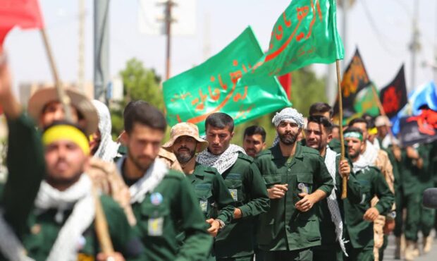 گزارش تصویری؛ کاروان «عاشقان حسینی، زائران خمینی» به قم رسید