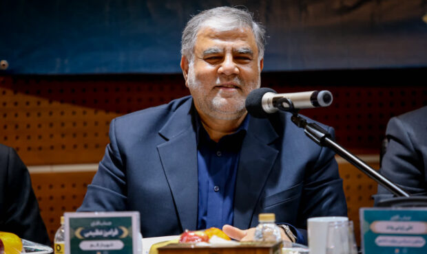 شهردار قم: قم کلانشهری با ظرفیت‌های گسترده مذهبی، فرهنگی و اقتصادی است