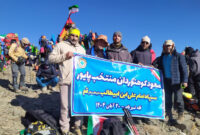 کوهنوردان قمی بر فراز بام خراسان